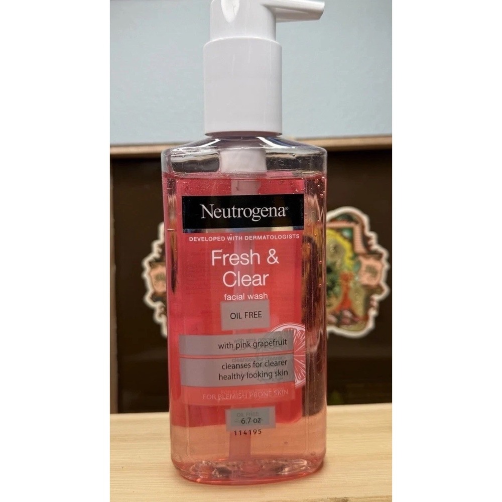 Fresh & Clear Pink Grapefruit Oil Free Facial Wash Neutrogena NEW